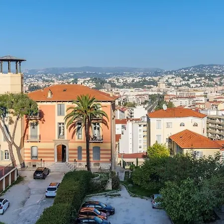 דירה 3 Pieces Avec Vue Proche Du Port De Nice